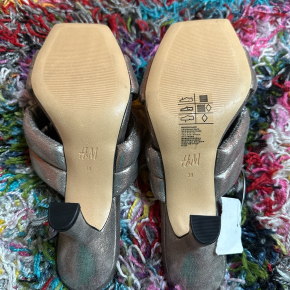 H&M METALLIC SLIDES BNWT 8.5 - Picture 6 of 6